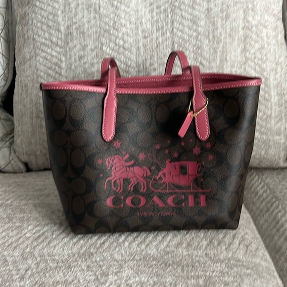 Coach Handbags - Coach Purse
